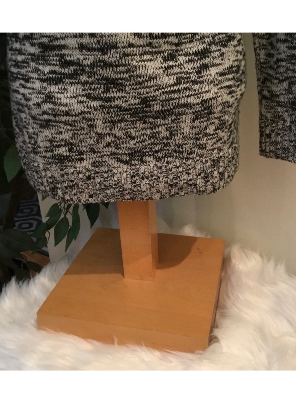 Reference Point Penguin Sweater - Size Small - Picture 16 of 16